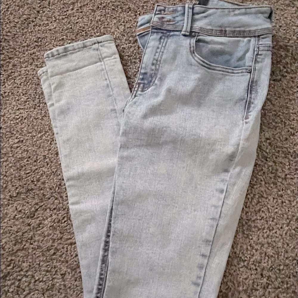 Acid wash jeans